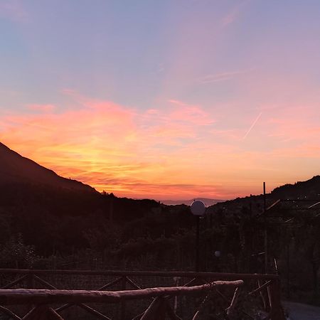 Appartamento Mare E Monti Pimonte Luaran gambar