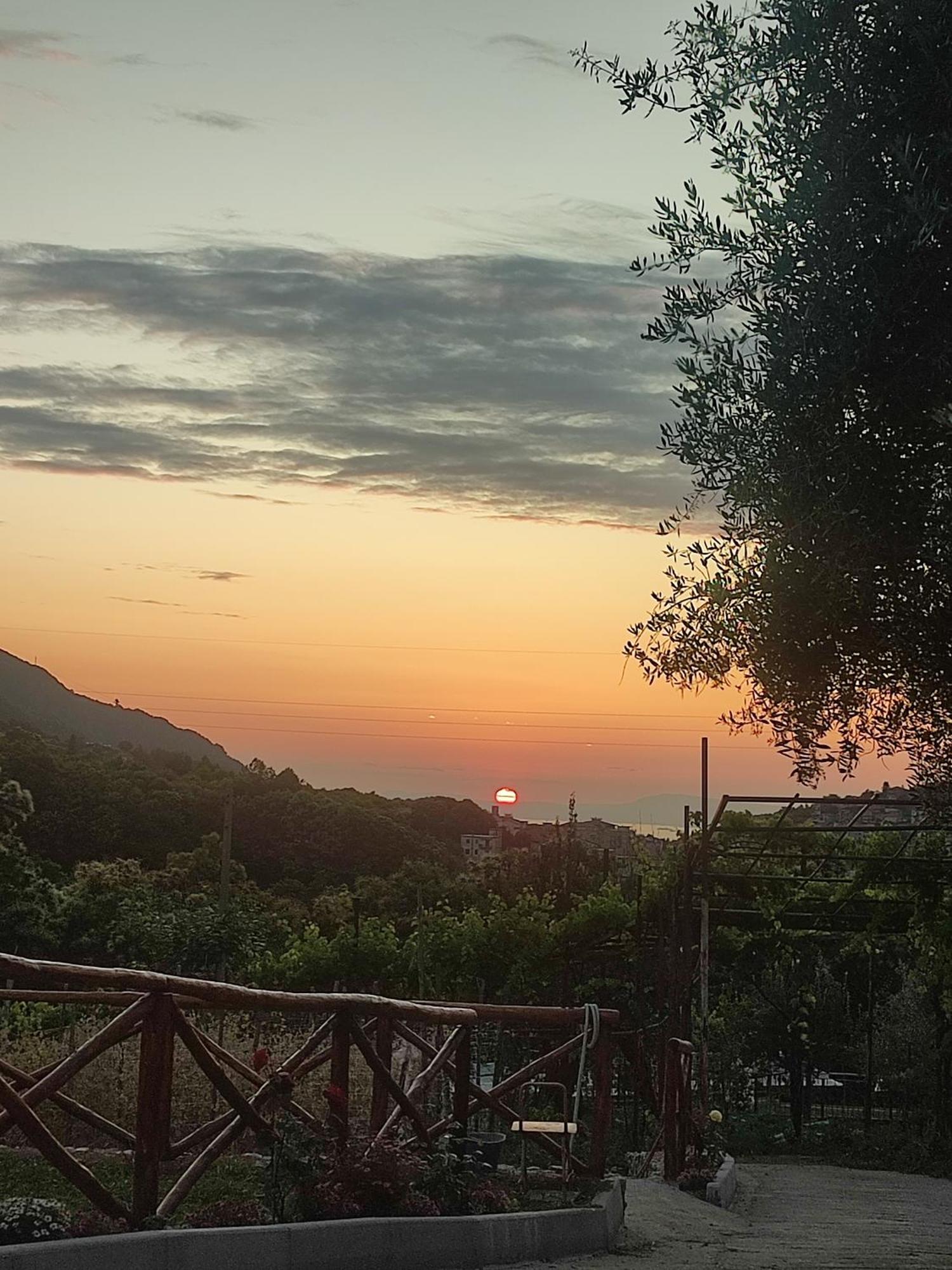 Appartamento Mare E Monti Pimonte Luaran gambar