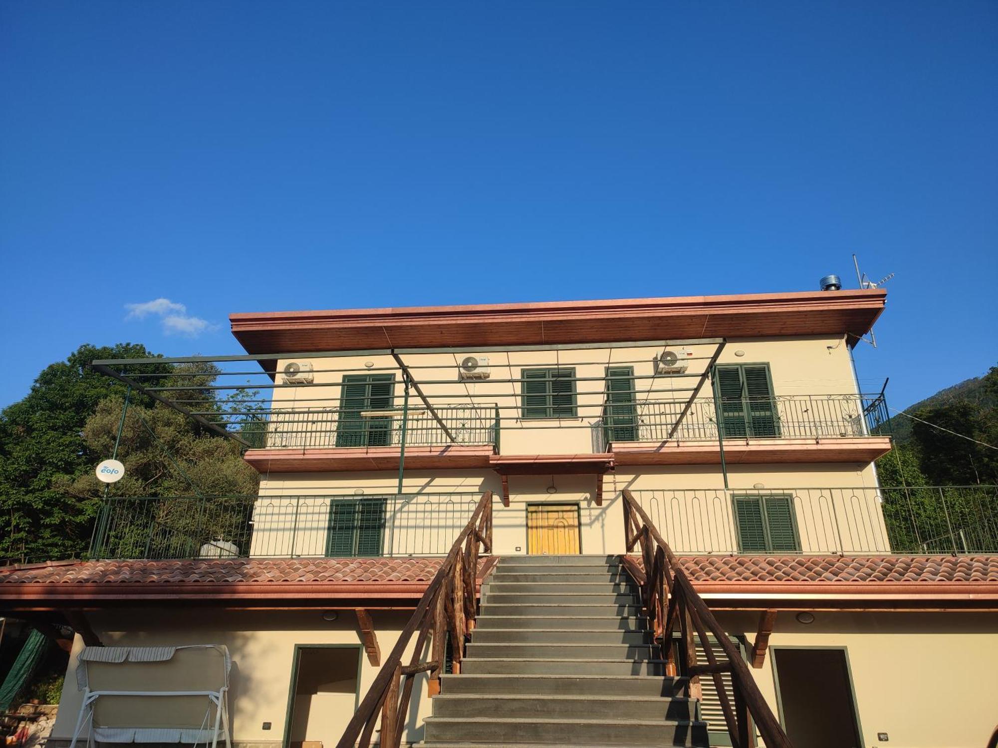 Appartamento Mare E Monti Pimonte Luaran gambar